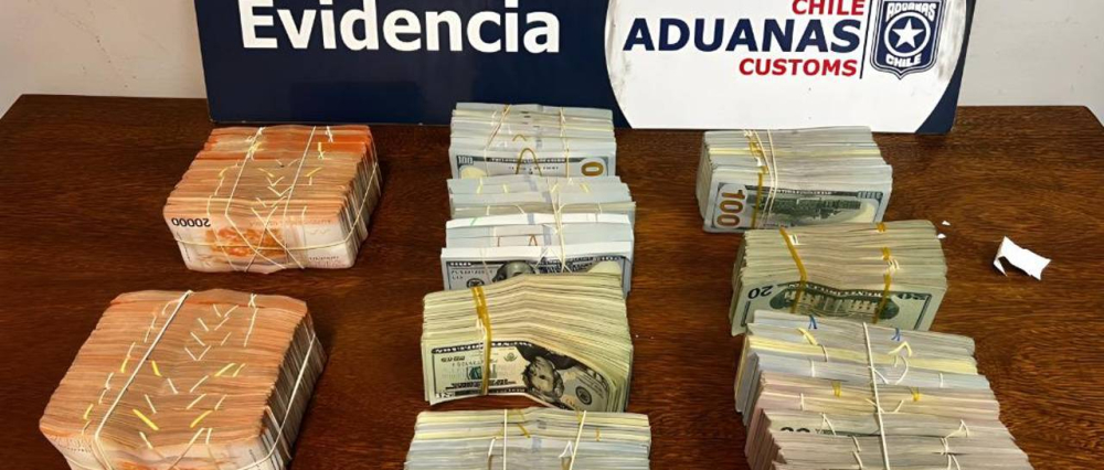Chile: Decomisan dólares que salieron desde Bolivia