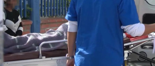 Quema a su pareja embarazada y luego se prende fuego