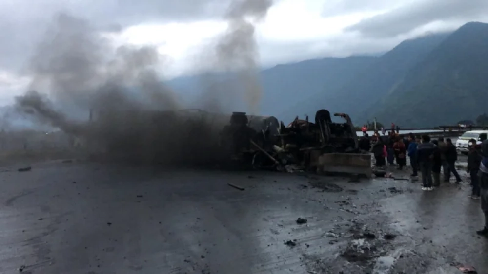 Fatal accidente en El Sillar: cisterna se incendia tras volcar y el conductor muere calcinado