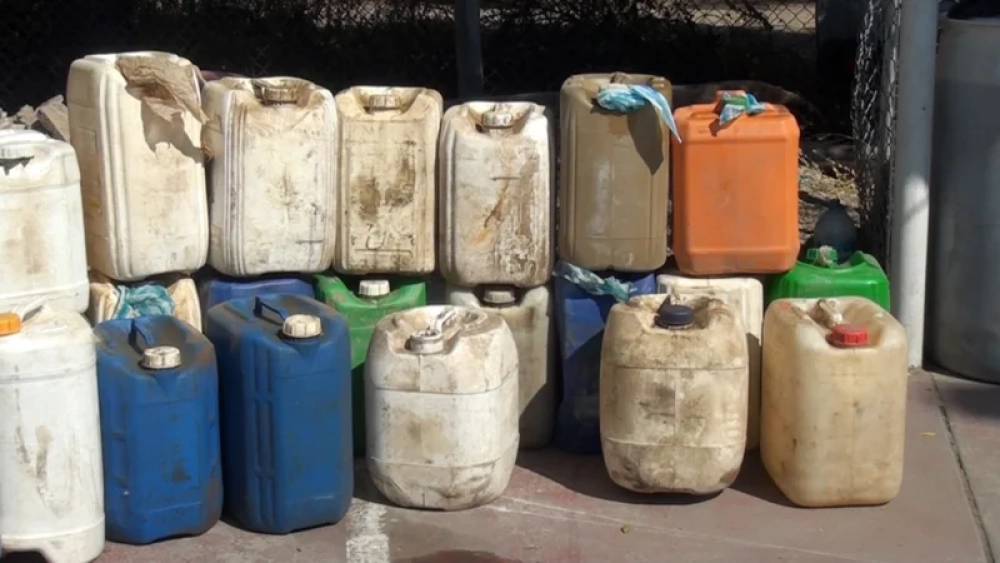 Tres años de cárcel para pareja que almacenaba combustible ilegal en Cochabamba