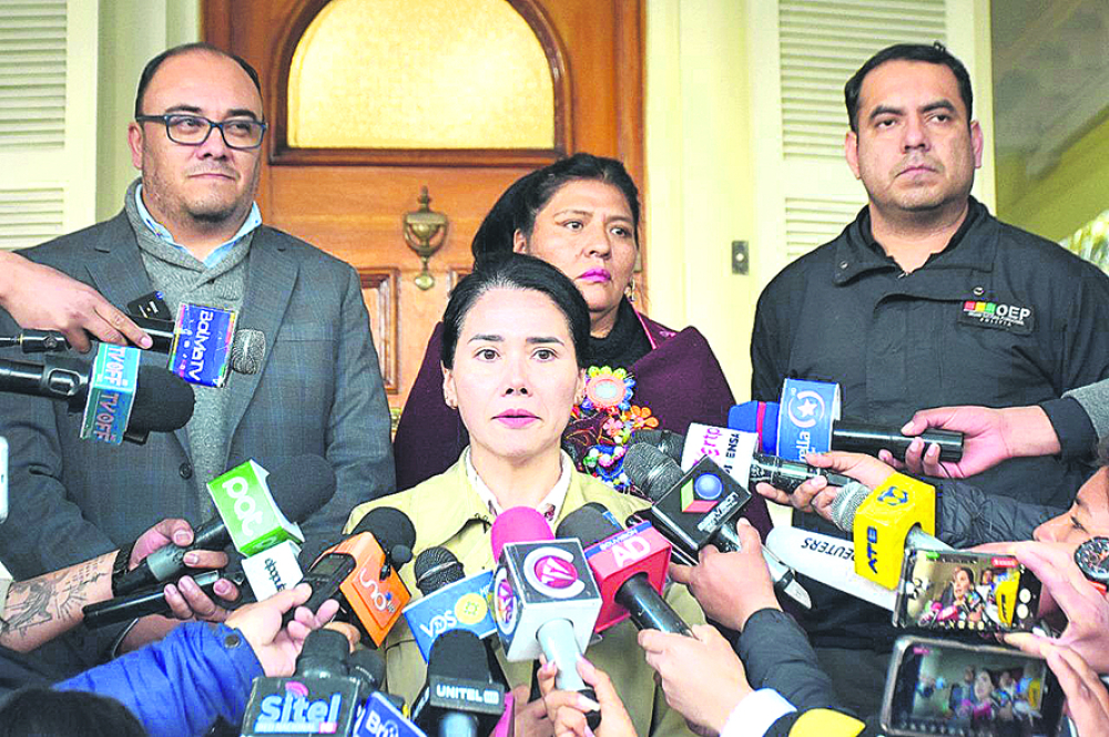 La vocal Yajaira San Martín preside TSE por licencia de Hassenteufel