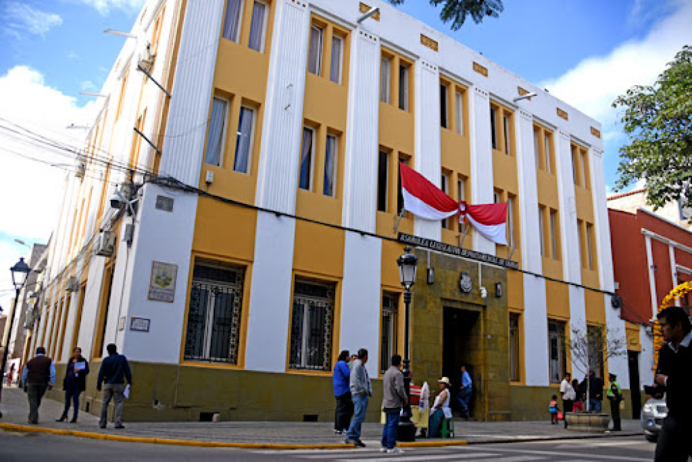 Por crisis económica, Tarija reduce de 30 a 17 sus asambleístas