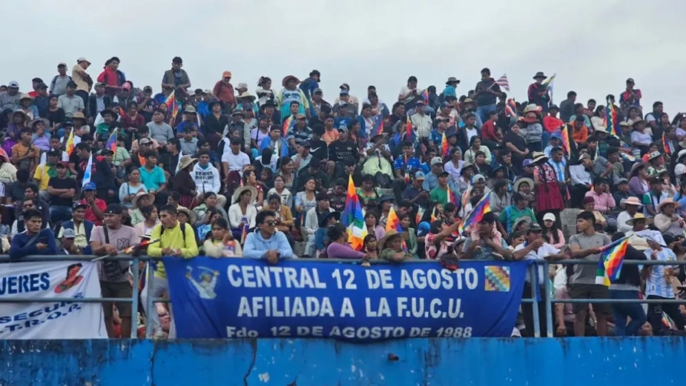 «Evistas» prohíben a sus bases abandonar a Morales, aunque sea «derramando sangre y lágrimas»